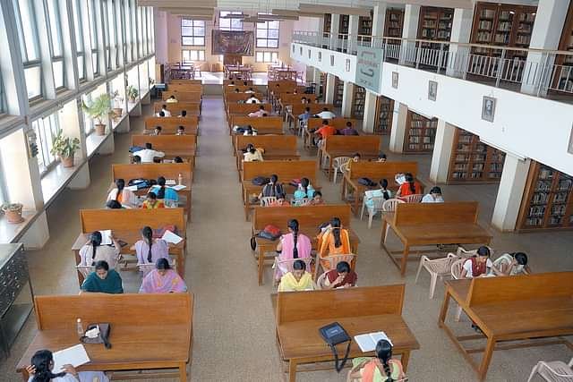 Govindram_Seksaria_Science_College